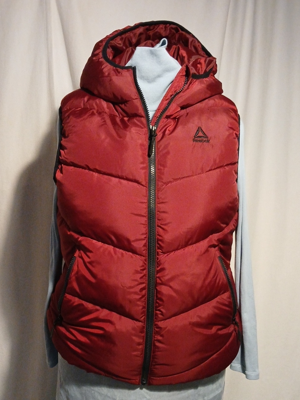 Reebok Women’s Red Quilted Hooded Puffer Vest